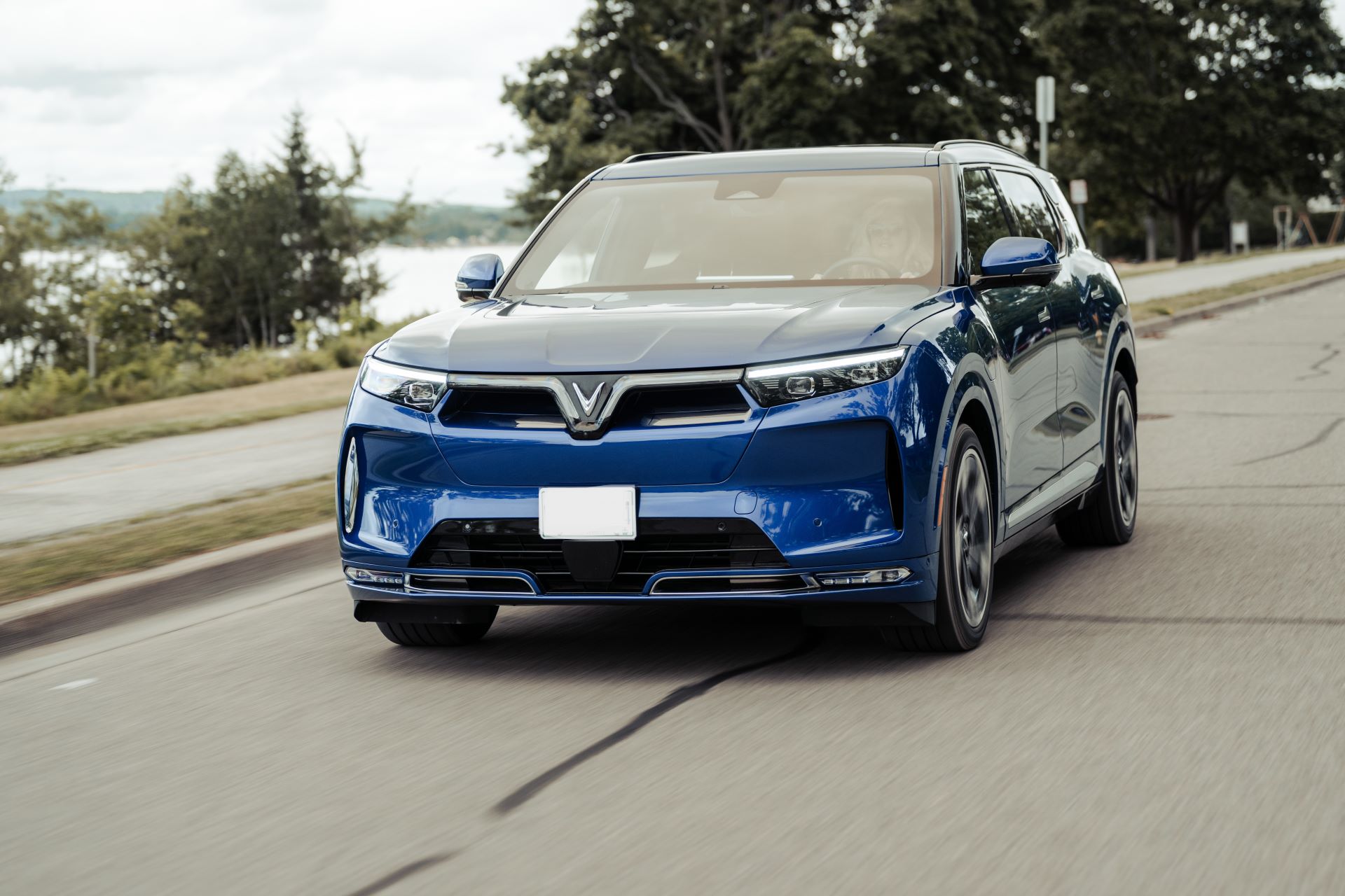 'Pháo đài' an toàn VinFast VF 9 thuyết phục chủ xe doanh nhân